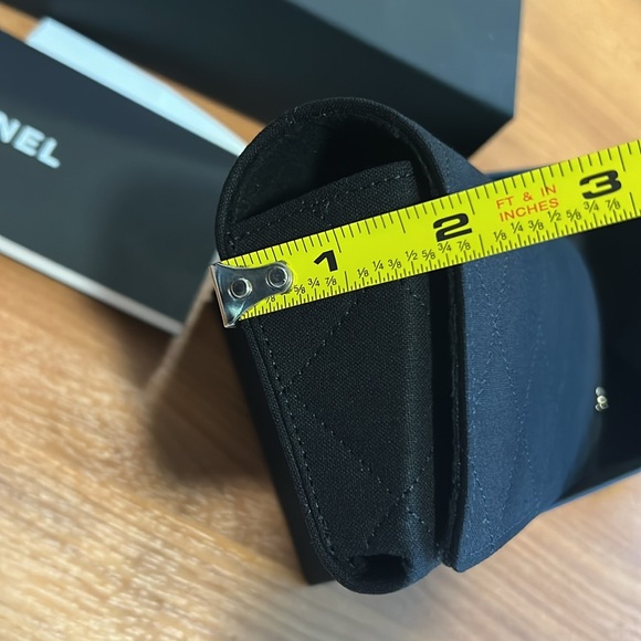 100% Authentic CHANEL SUNGLASSES case / holder - Picture 6 of 9